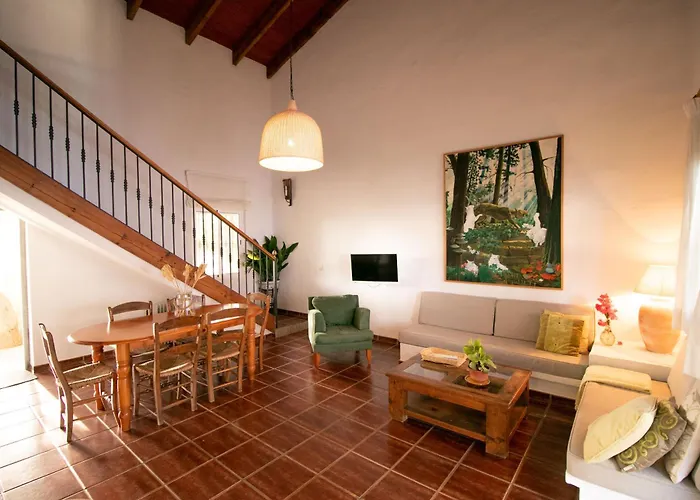 Casas Isabel