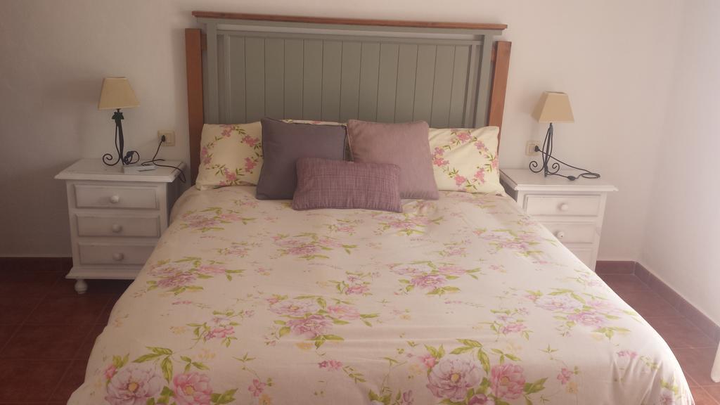 Casas Isabel * Zahora