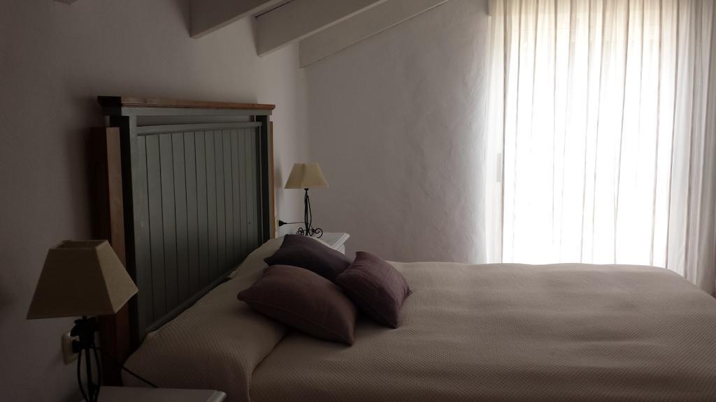 Casas Isabel * Zahora